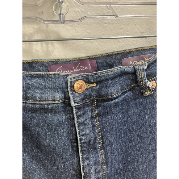 Gloria Vanderbilt Amanda Blue Jeans Women's Size 16 Mom Jeans - Picture 2 of 6